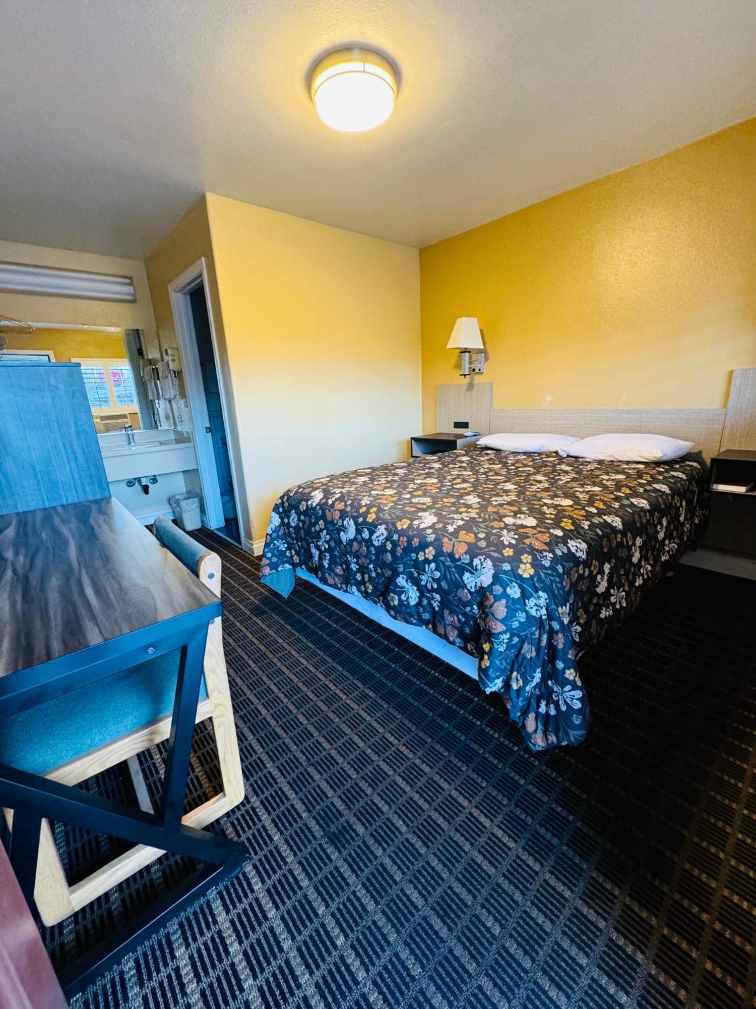 Mount Whitney Motel Lone Pine Extérieur photo